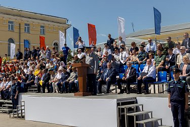 «Русские витязи» в оренбургском небе